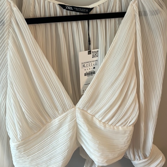 Zara blouse - Picture 2 of 4